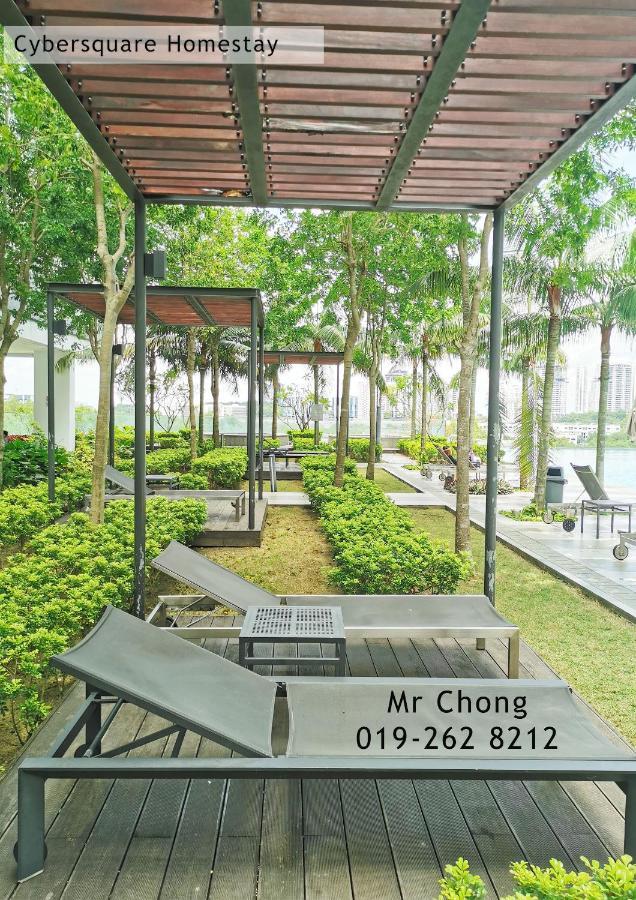 Cybersqaure With Netfilx @10 Min Walking Distance To Mcd Apartment
